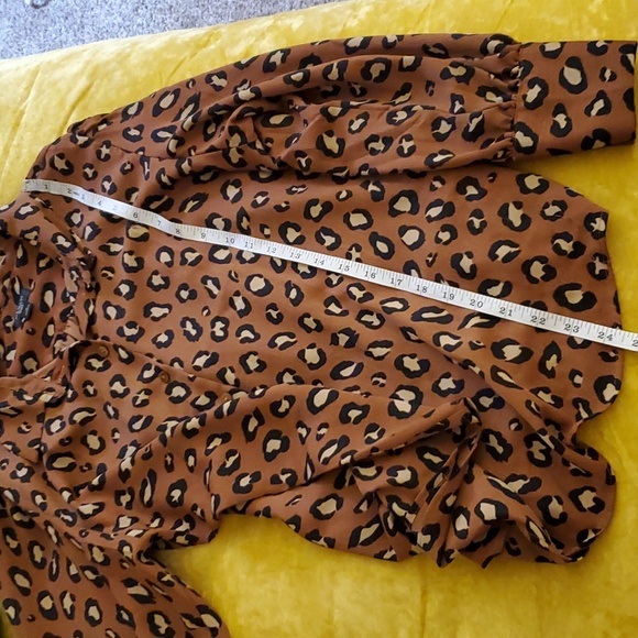 Ann Taylor Animal Print career blouse sz LP - Picture 6 of 8